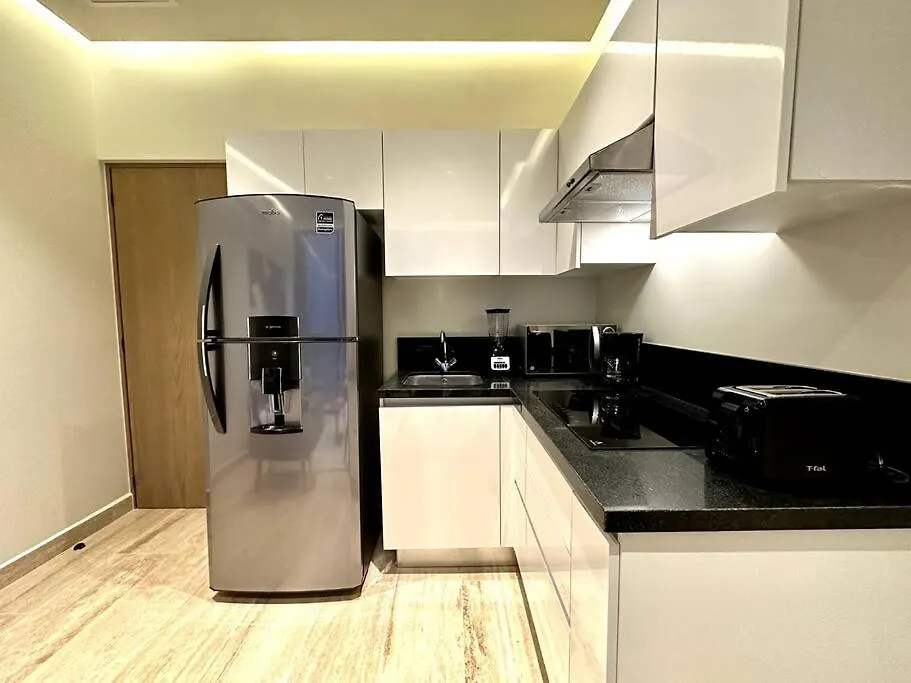 Apartment Beautiful Loft With Rooftop Pool, Bar & Views By Solmar Rentals Playa del Carmen