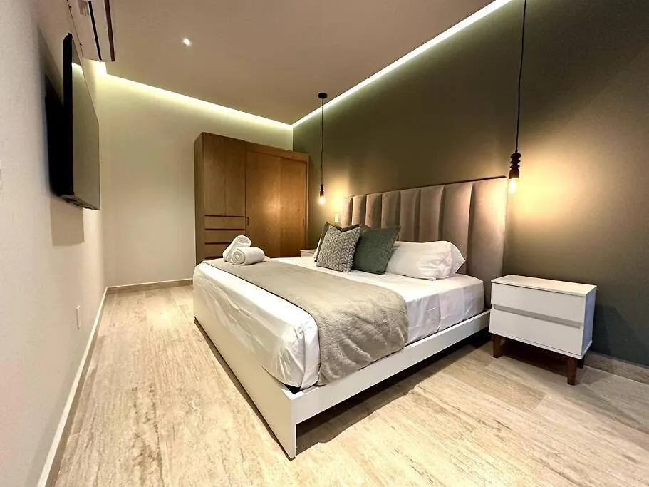 Apartment Beautiful Loft With Rooftop Pool, Bar & Views By Solmar Rentals Playa del Carmen
