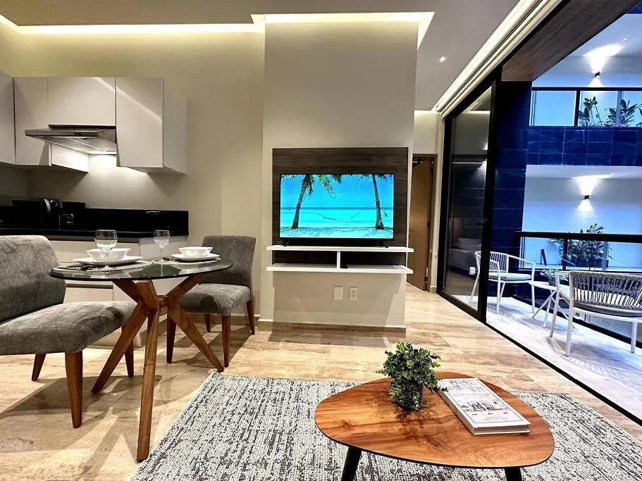 Apartment Beautiful Loft With Rooftop Pool, Bar & Views By Solmar Rentals Playa del Carmen